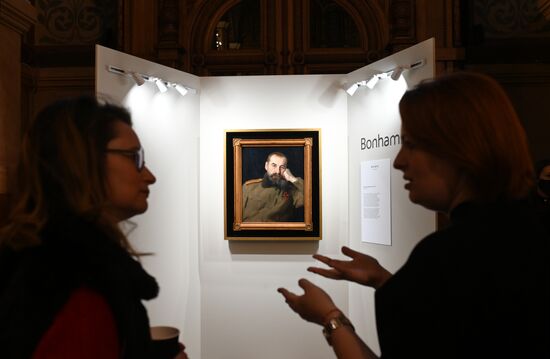 Russia Art Auction Sales Exhibition