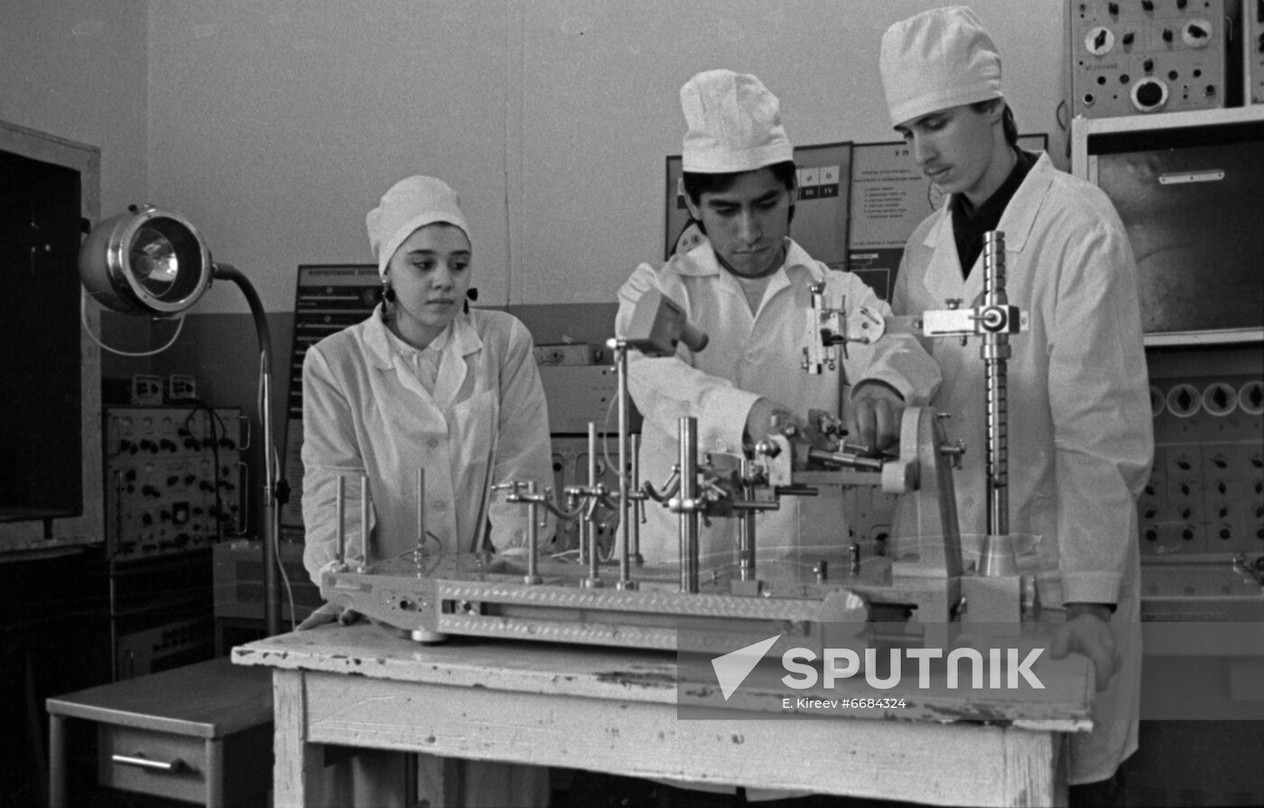 Peruvian student of Kharkov State Medical Institute