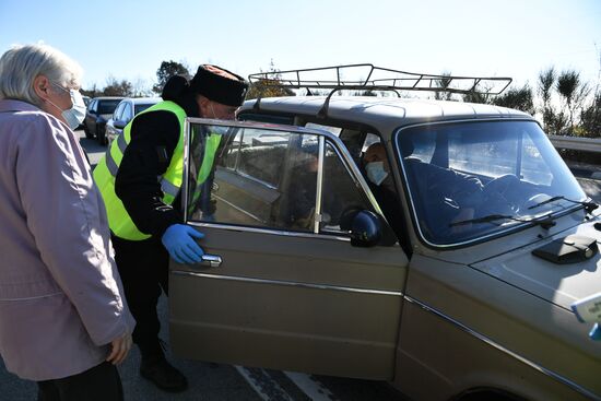 Russia Crimea  Coronavirus Restrictions