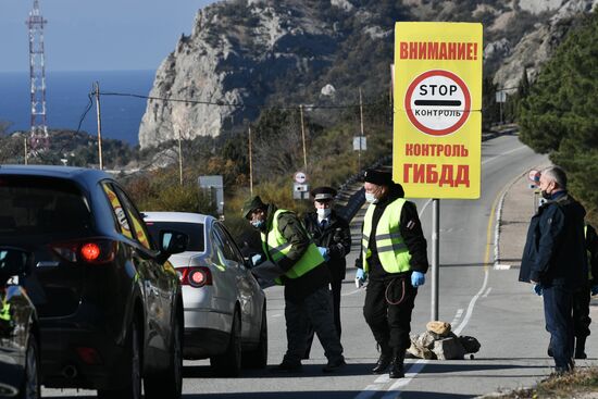 Russia Crimea  Coronavirus Restrictions