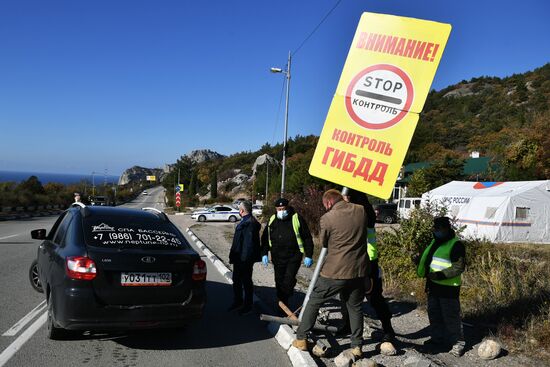 Russia Crimea  Coronavirus Restrictions