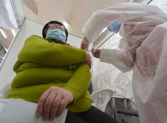 Russia Coronavirus Vaccination 