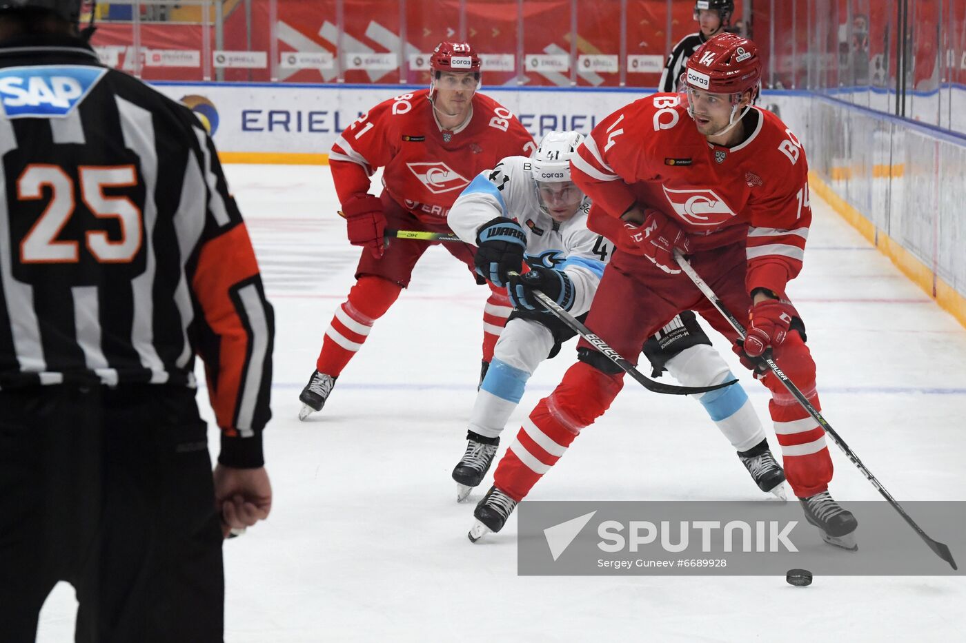 Russia Ice Hockey Spartak - Dinamo