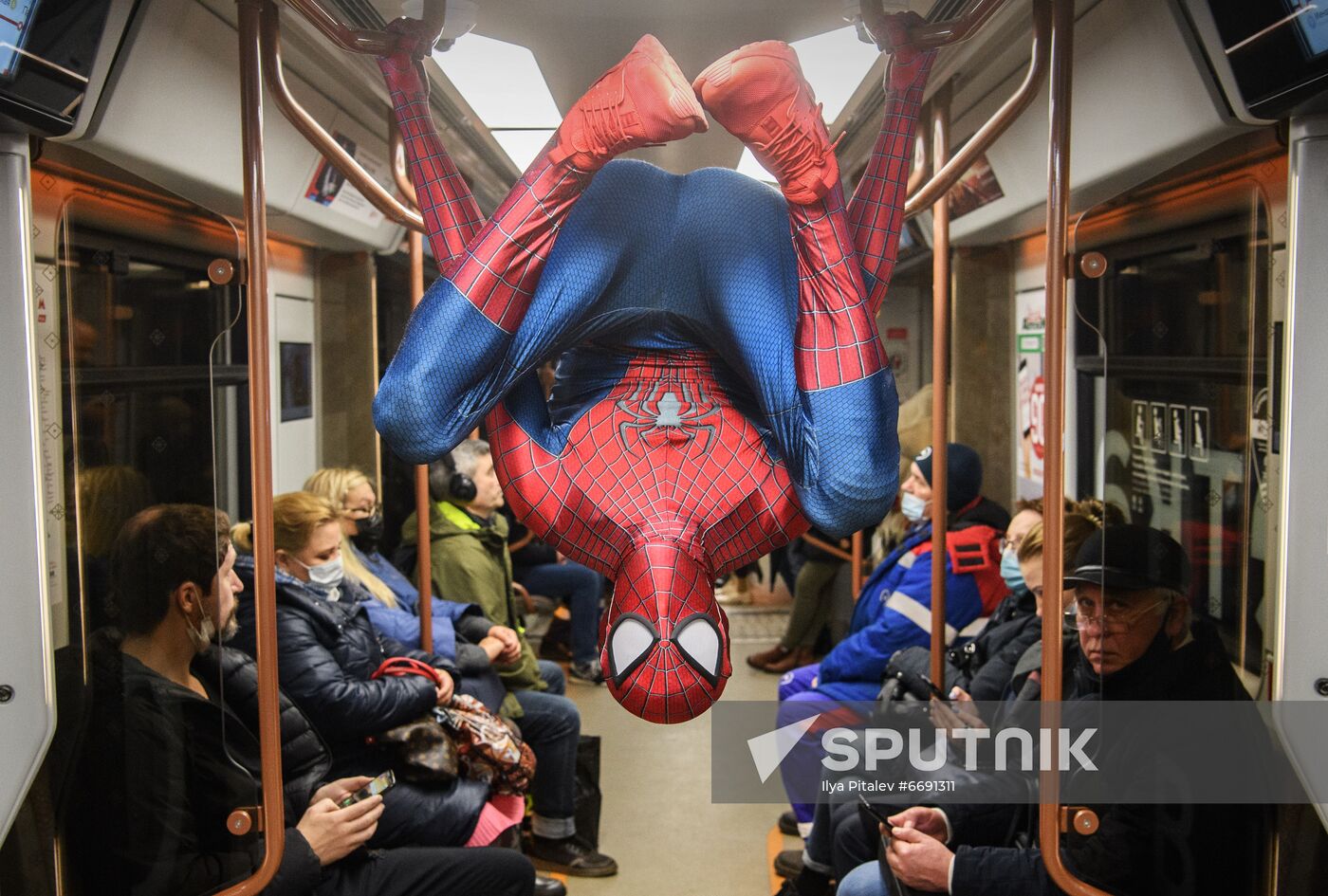 Russia Blogger Spider-Man