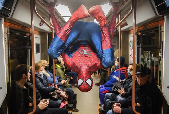 Russia Blogger Spider-Man