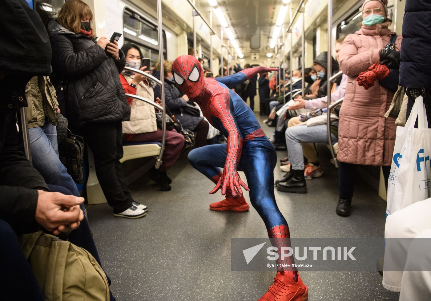 Russia Blogger Spider-Man