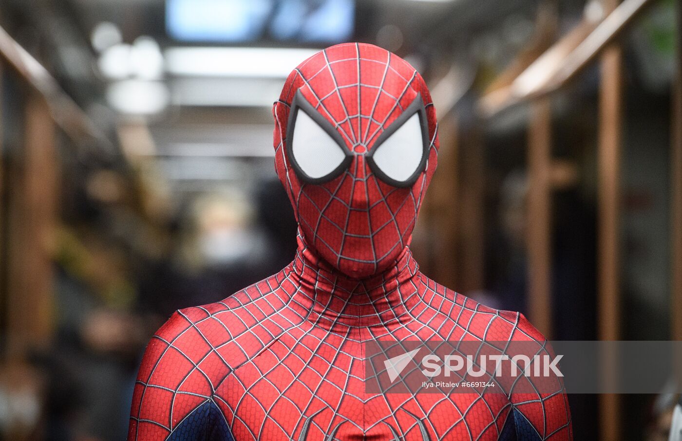 Russia Blogger Spider-Man