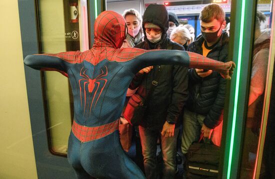 Russia Blogger Spider-Man