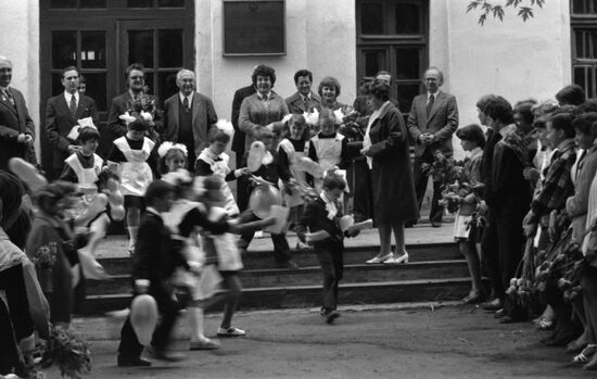 Secondary school in Kamennaya Steppe town