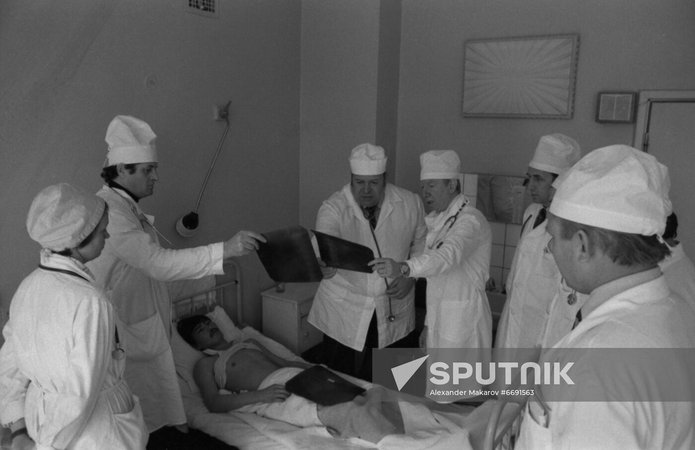 Soviet transplant surgeon Valery Shumakov