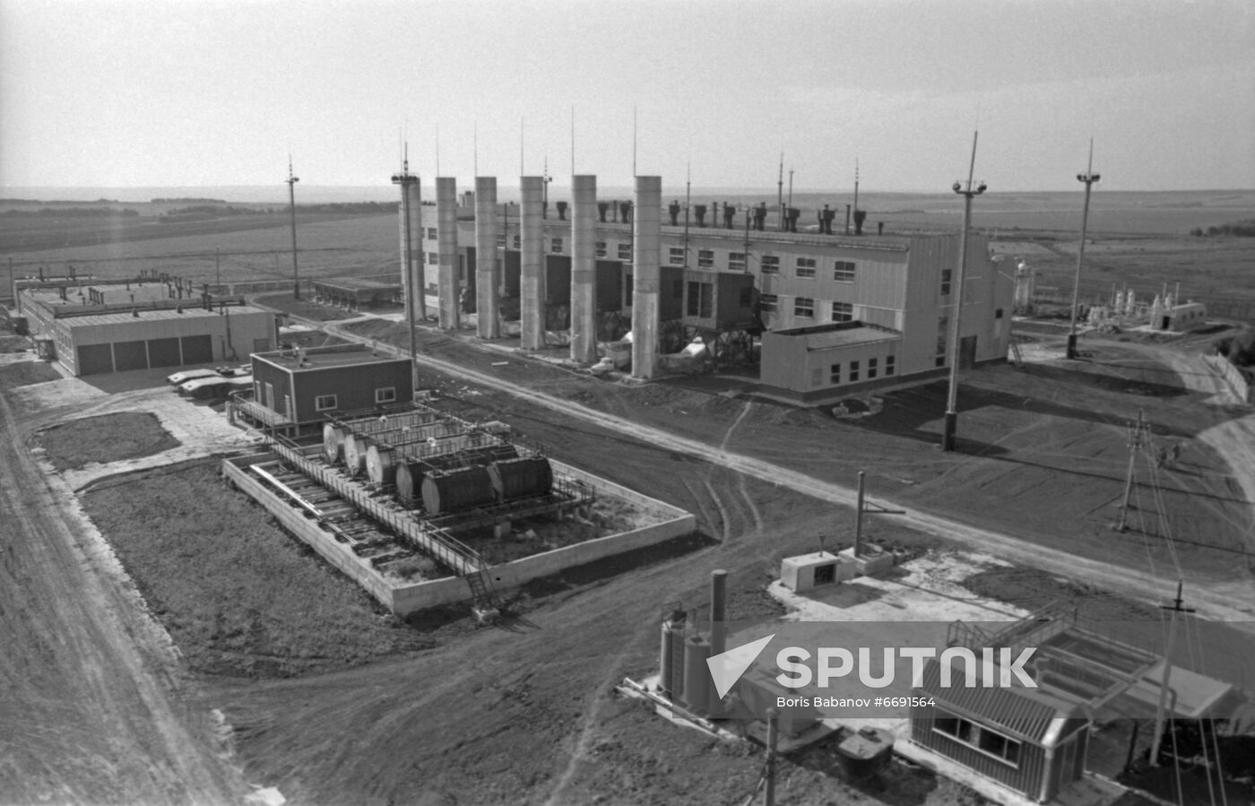 Urengoi-Pomary-Uzhgorod gas pipeline under construction