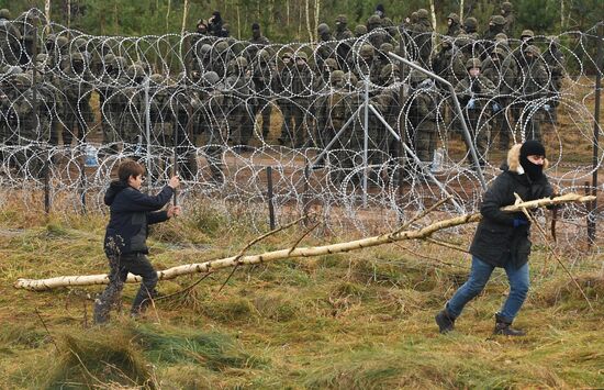 Belarus Poland Border Refugees