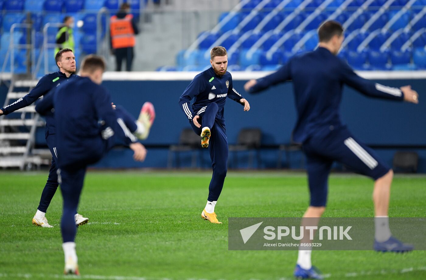 Russia Soccer 2022 World Cup Qualifiers ﻿Russia Training