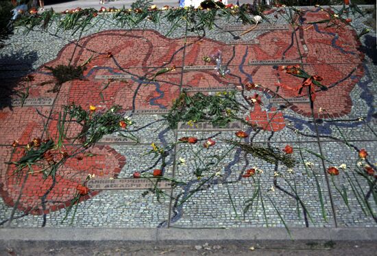 Anti-Tank Hedgehogs memorial in Khimki