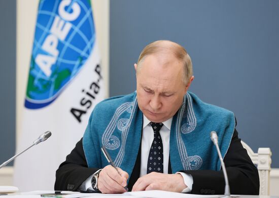 Russia Putin APEC Summit