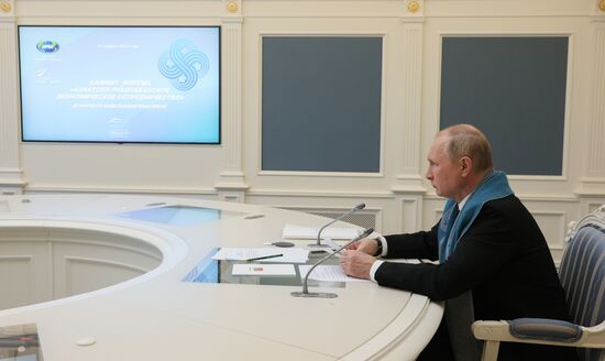 Russia Putin APEC Summit