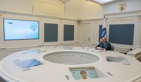 Russia Putin APEC Summit