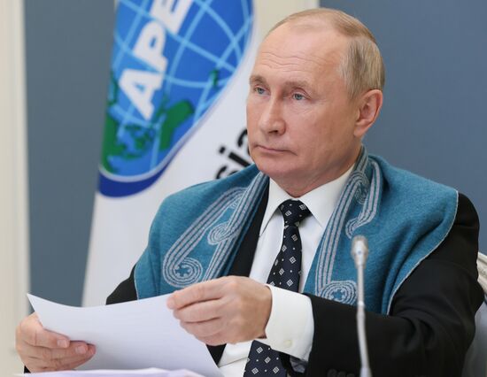 Russia Putin APEC Summit