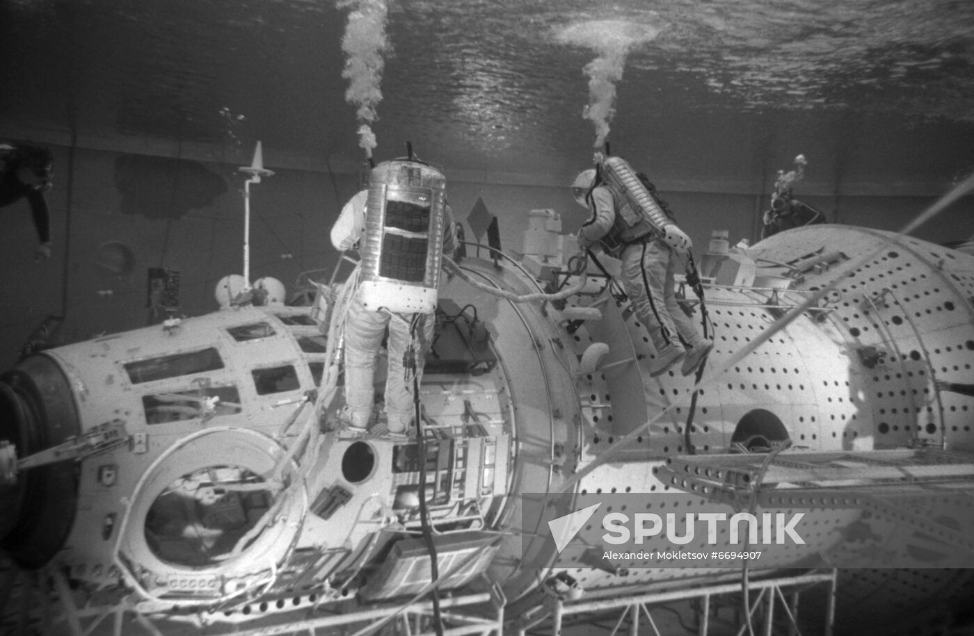 Soyuz T-5 spaceflight