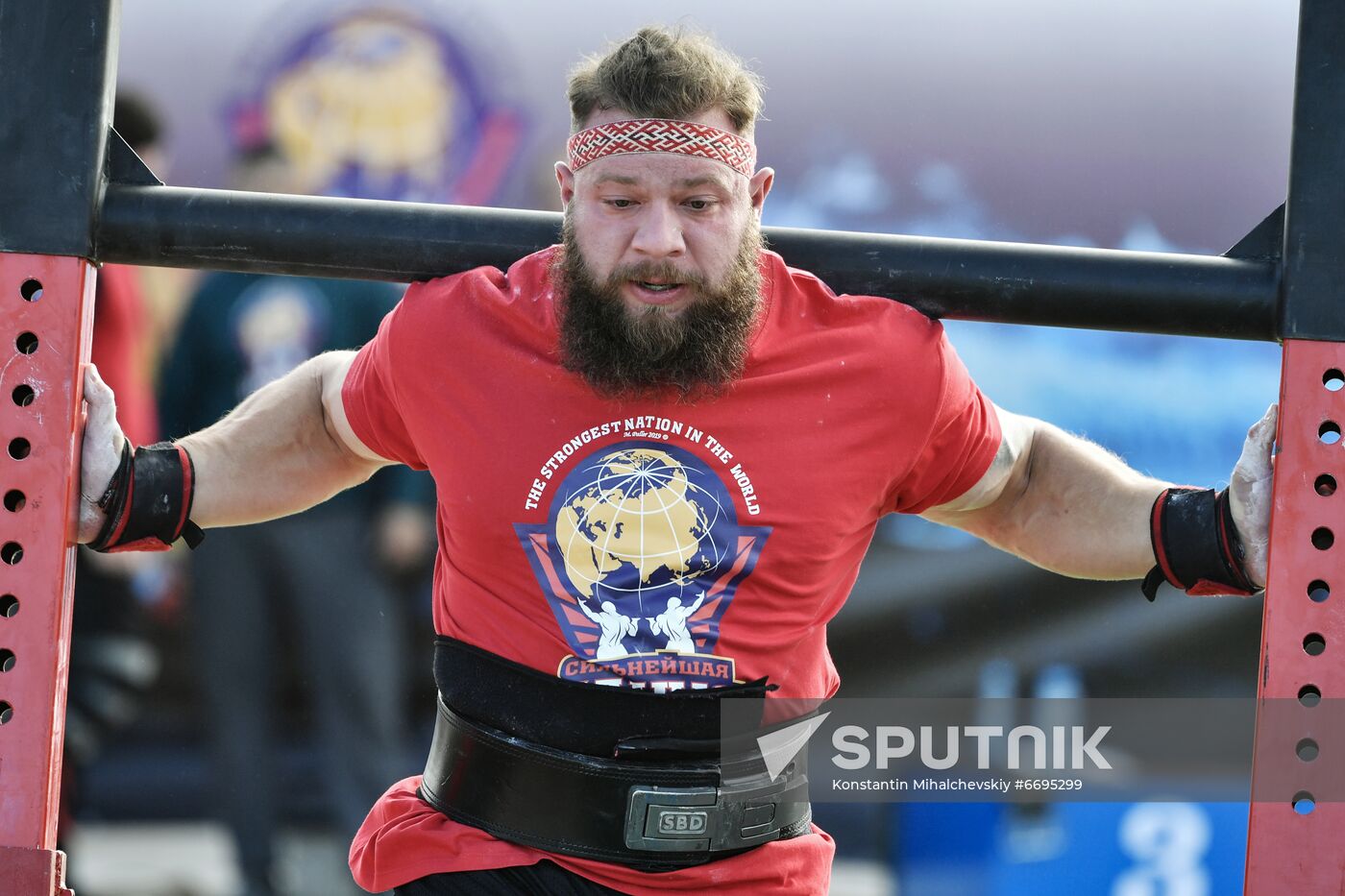 Russia Strongman Contest