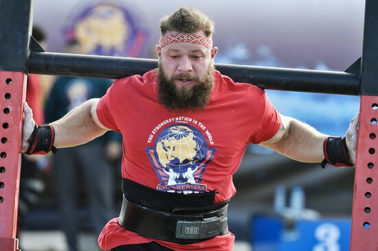 Russia Strongman Contest