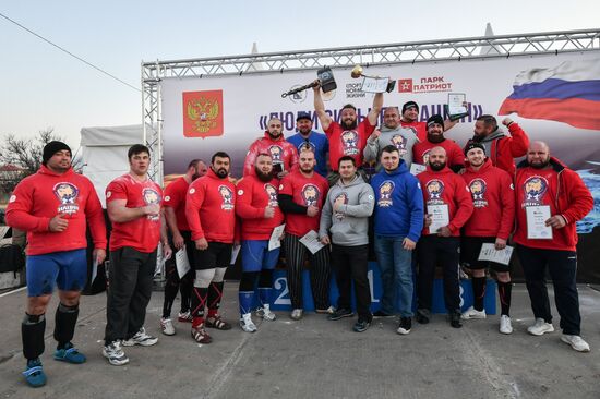 Russia Strongman Contest