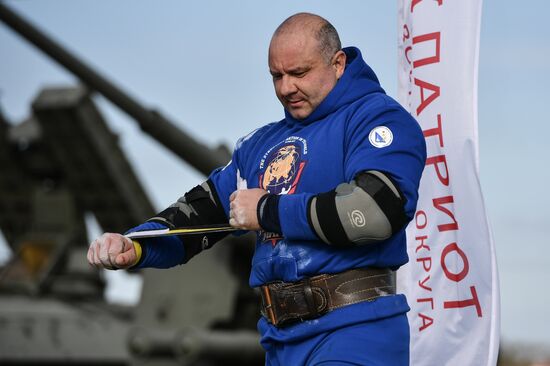 Russia Strongman Contest