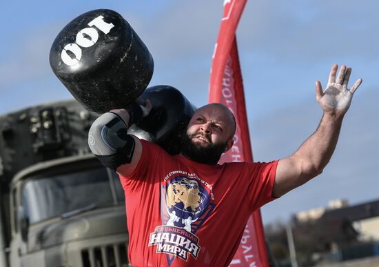 Russia Strongman Contest