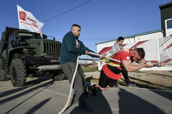 Russia Strongman Contest