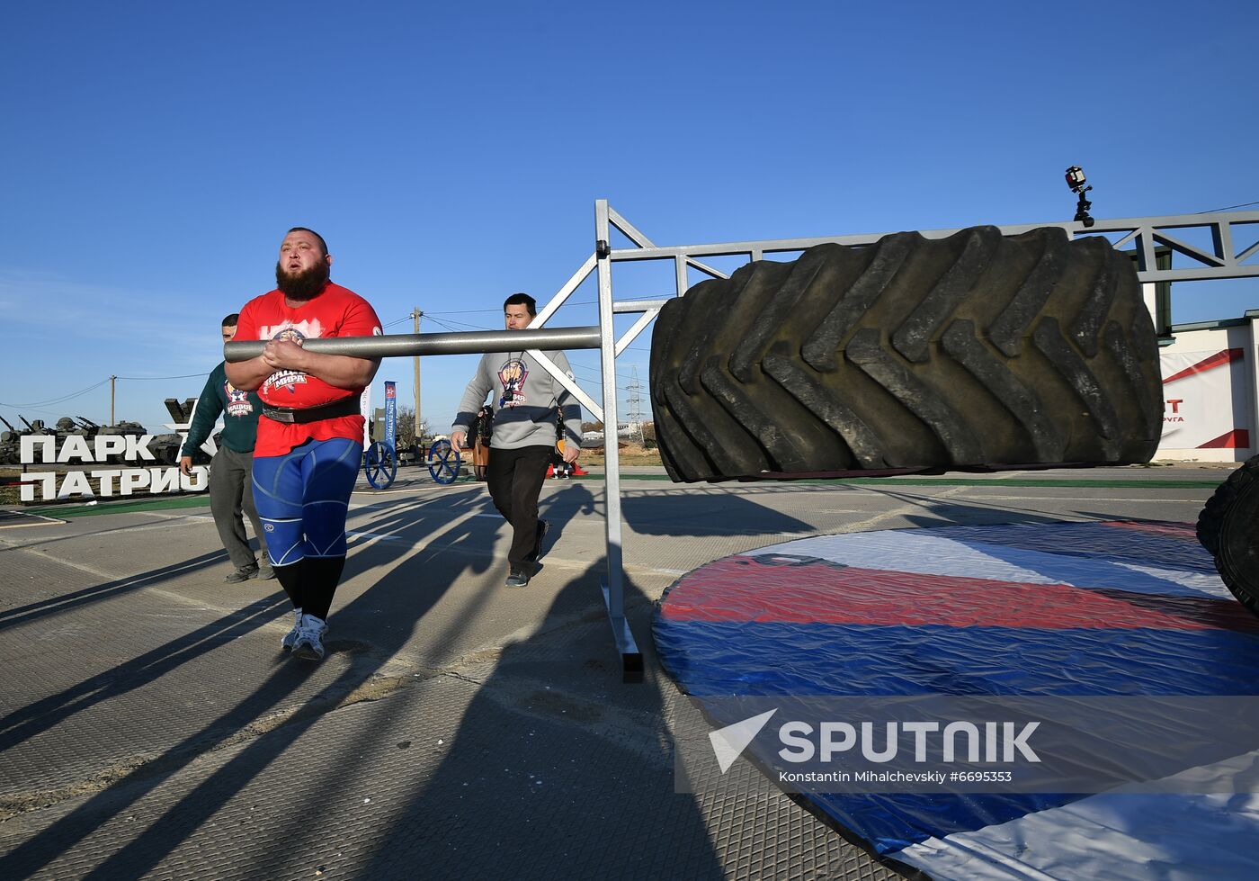 Russia Strongman Contest