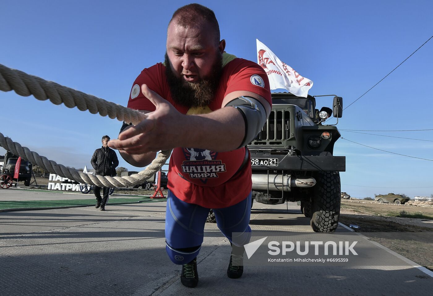 Russia Strongman Contest