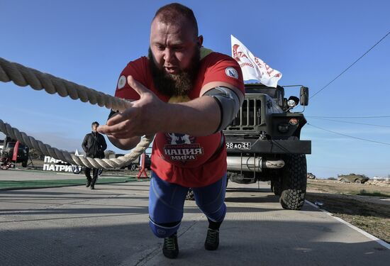 Russia Strongman Contest