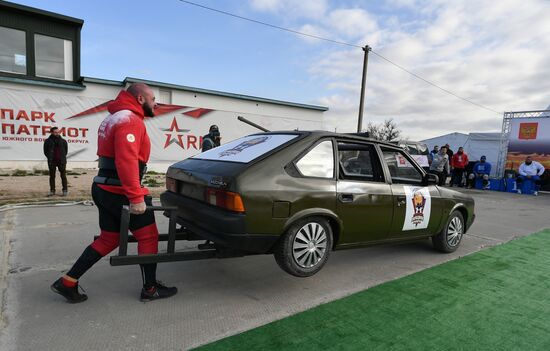 Russia Strongman Contest