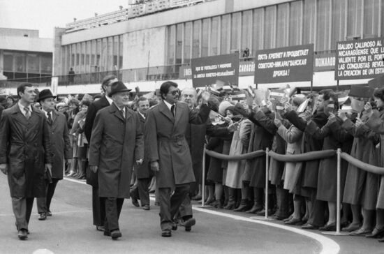 Nicaraguan delegation led by Daniel Ortega visits Soviet Union