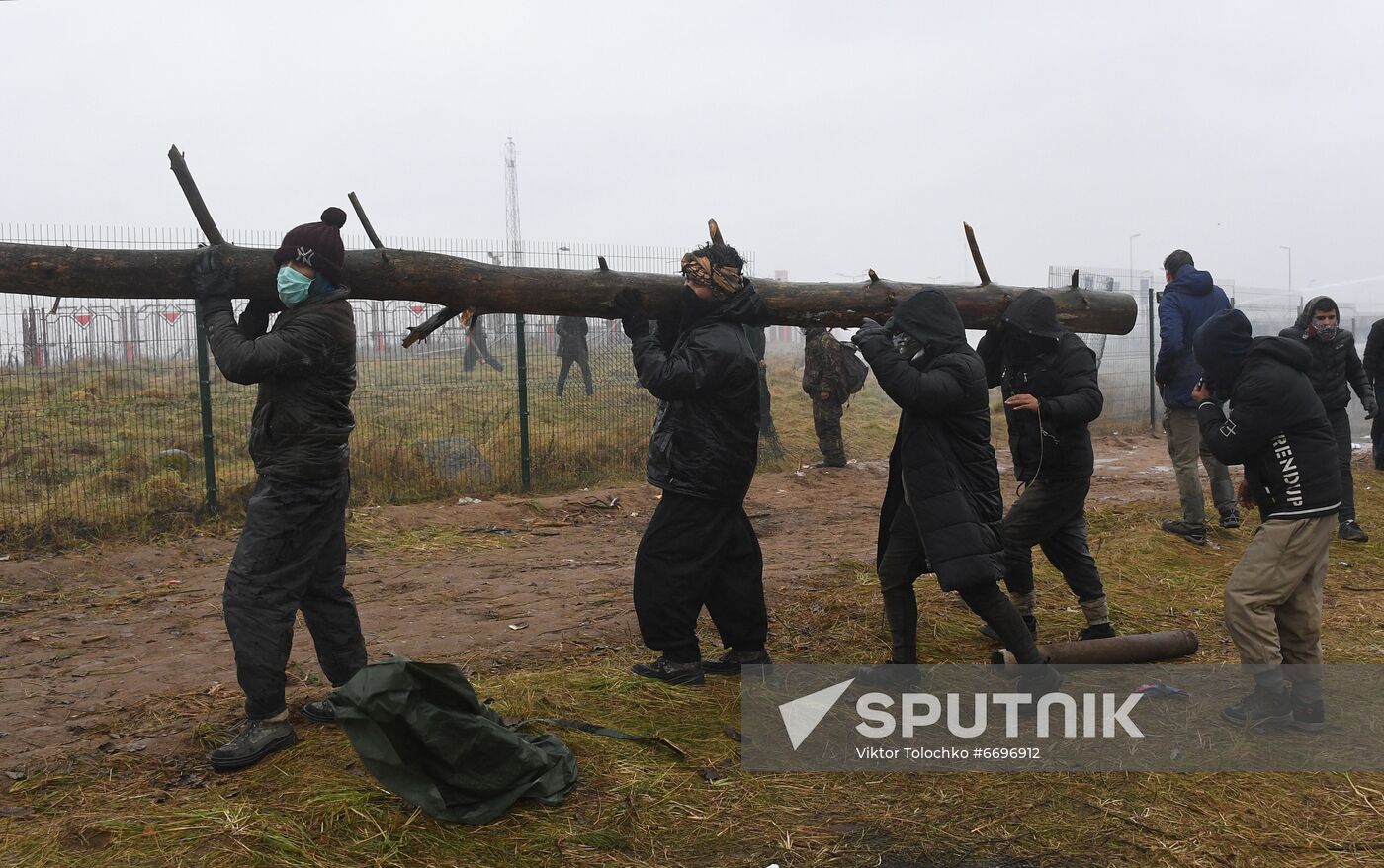 Belarus Poland Border Refugees