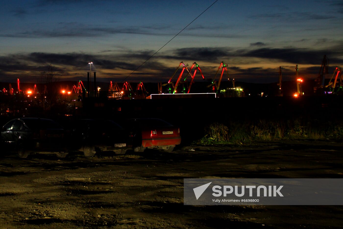Illuminating cranes at Murmansk seaport