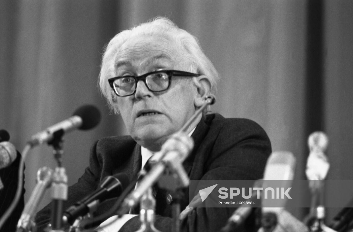 British parliamentary delegation visits USSR