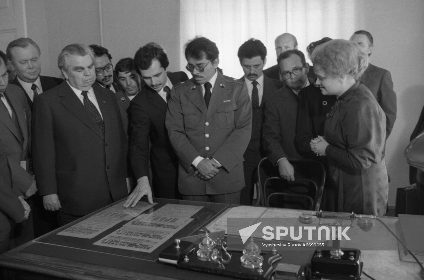 Nicaraguan delegation led by Daniel Ortega visits USSR