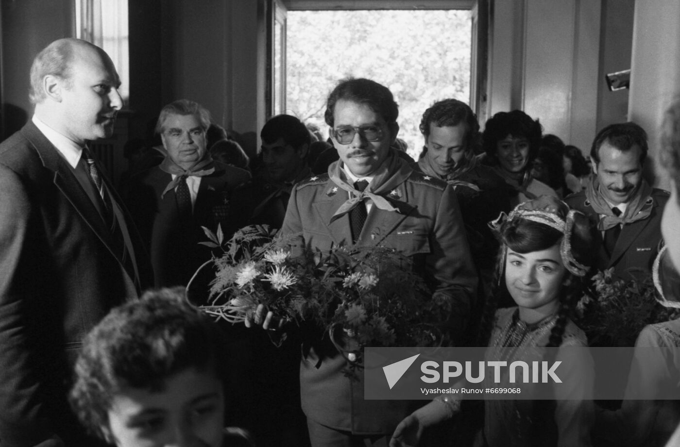 Nicaraguan delegation led by Daniel Ortega visits USSR