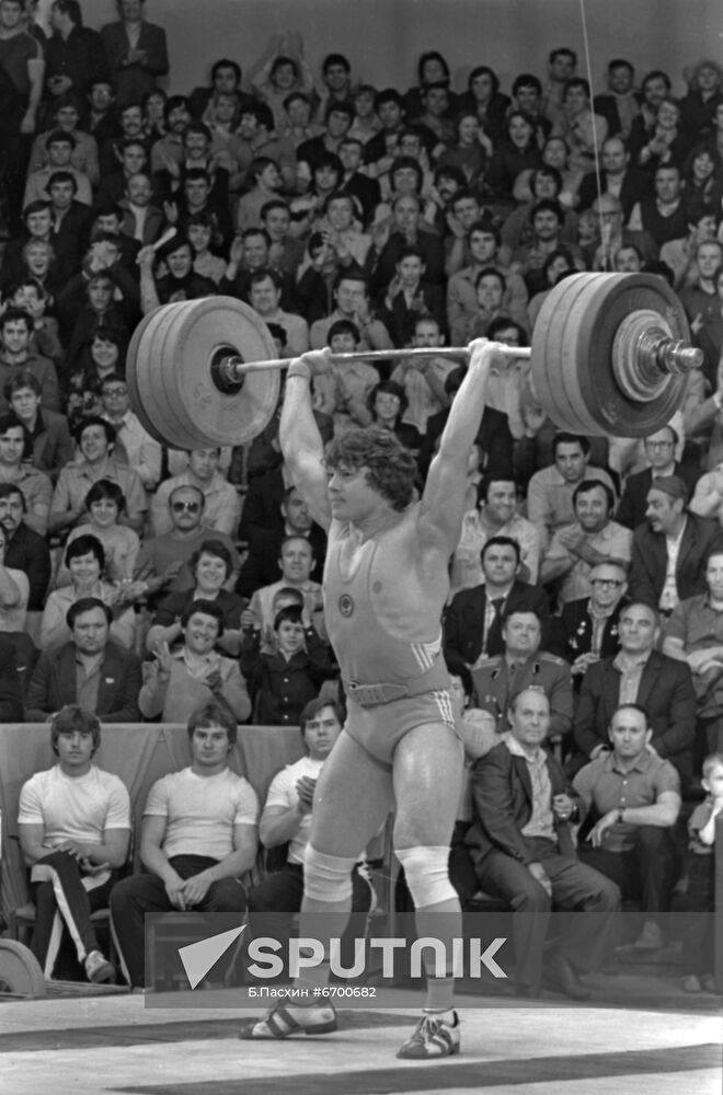 Weightlifter Yury Zakharevich