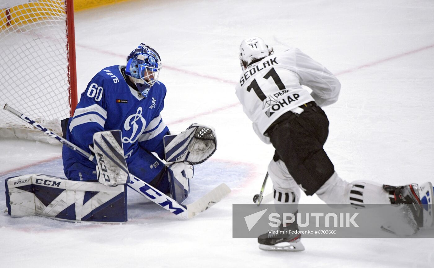 Russia Ice Hockey Kontinental League Dynamo - Traktor