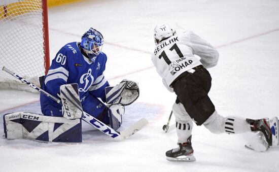 Russia Ice Hockey Kontinental League Dynamo - Traktor