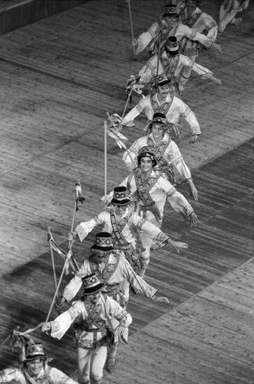 Moldavia's Zhok Folk Dance Ensemble