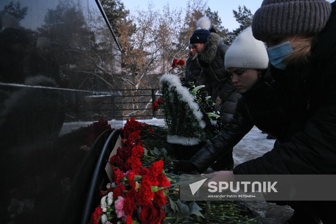 Russia Coal Mine Accident Victims Mourning