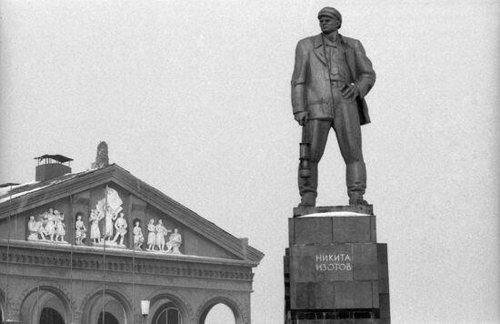 Statue of miner Nikita Izotov in Gorlovka, Donetsk Region