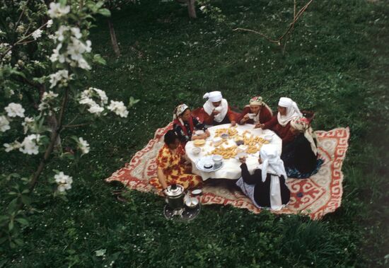 Asylbek Azhimuratov, a collective farm shepherd from Kazakh SSR