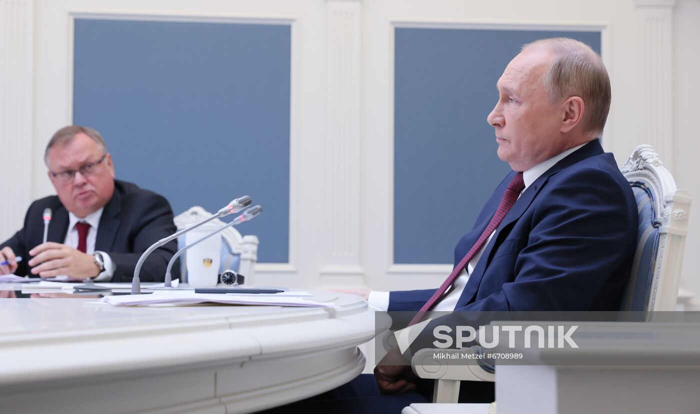 Russia Putin VTB Investment Forum