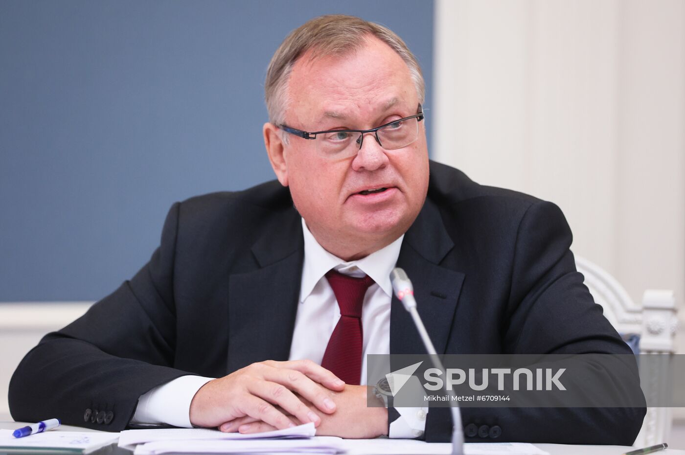 Russia Putin VTB Investment Forum