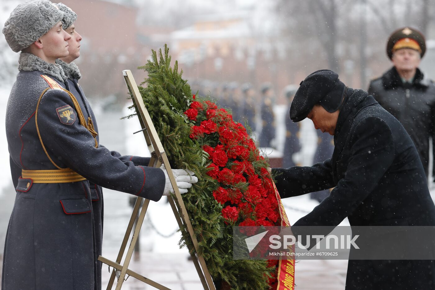 Russia Vietnam Wreath Laying