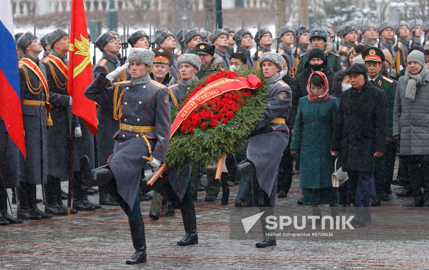 Russia Vietnam Wreath Laying